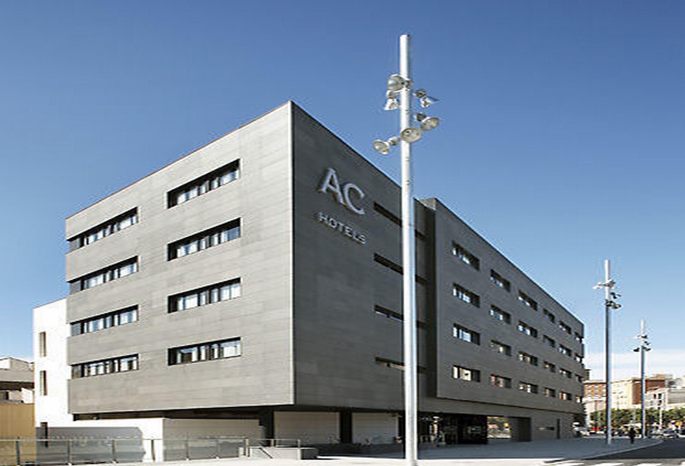 Ac Hotel Sants By Marriott Barcelona Exterior photo